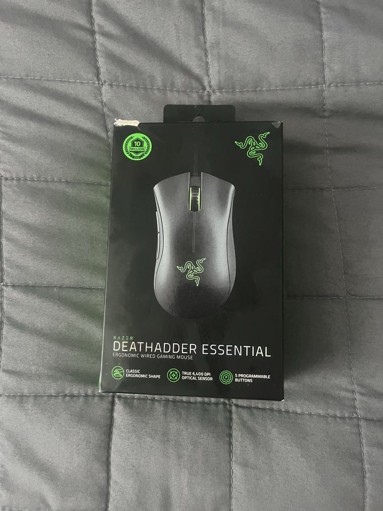 мишка razer DeathAdder Essential