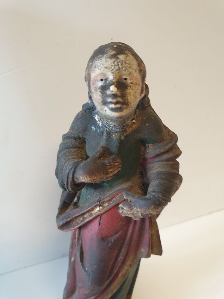 Pequena antiga escultura de Santo em madeira policromada