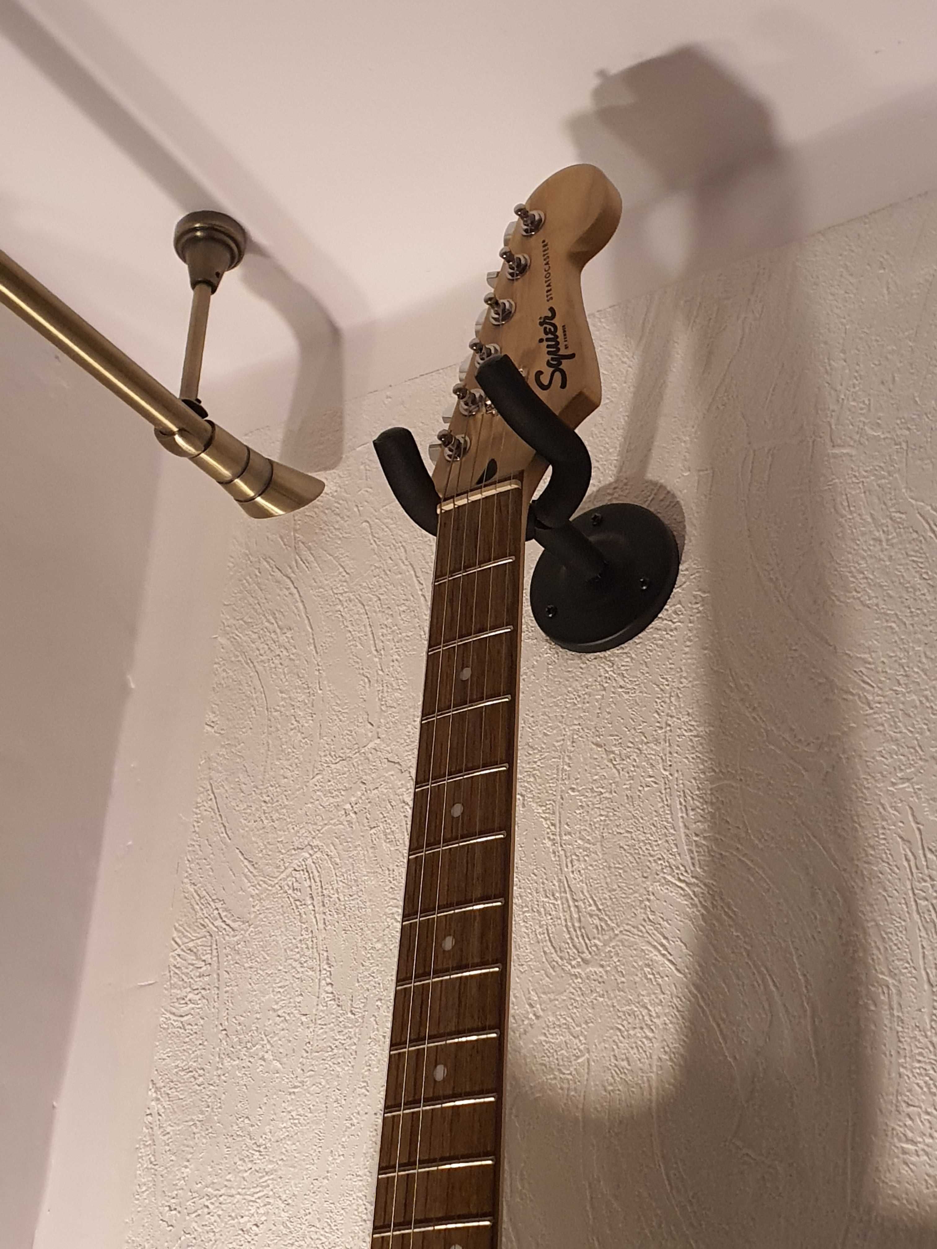 Gitara elektryczna Squier Bullet Stratocaster HSS SFM