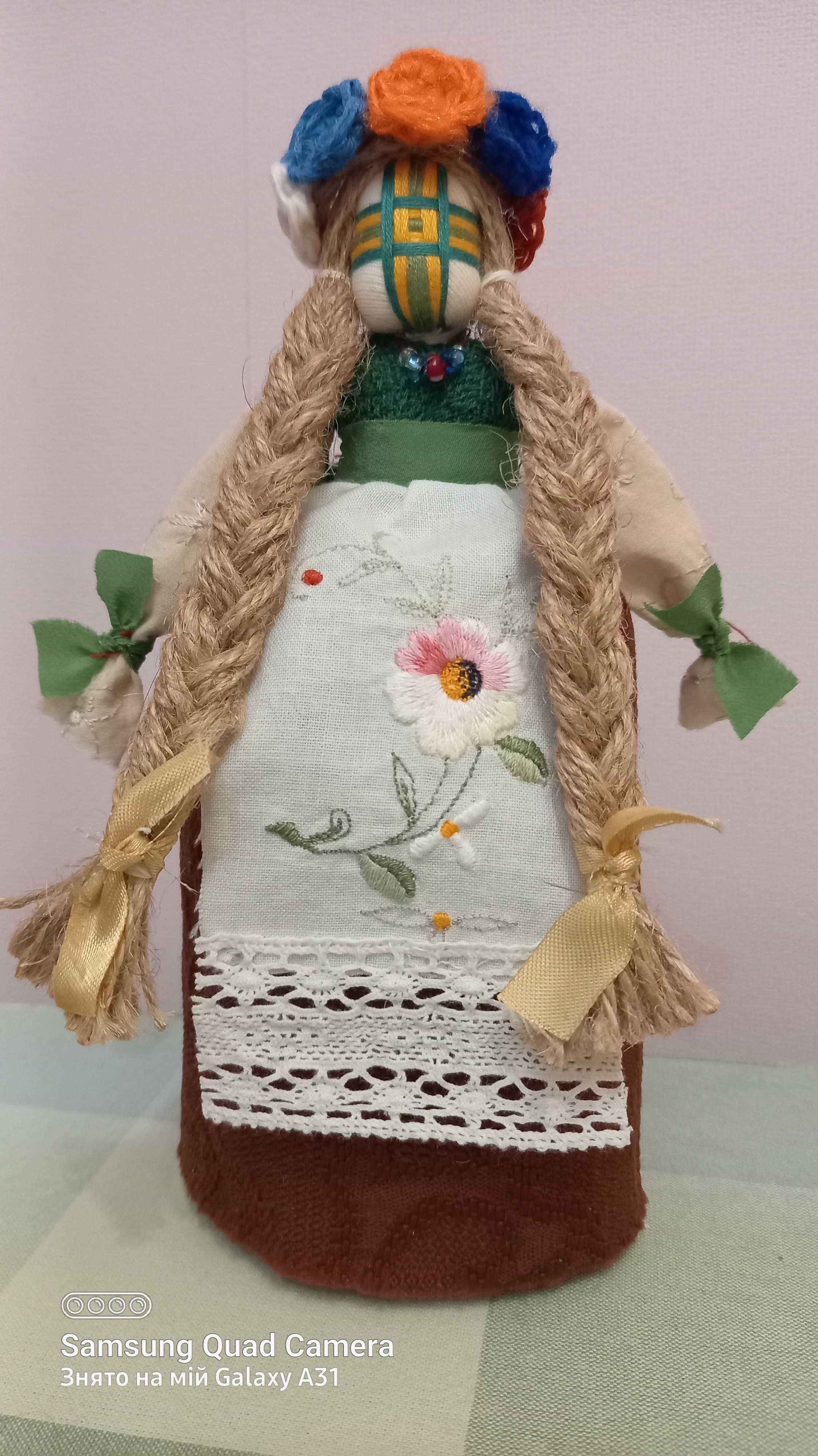 Кукла-мотанка (лялька-мотанка)  в венке с косами