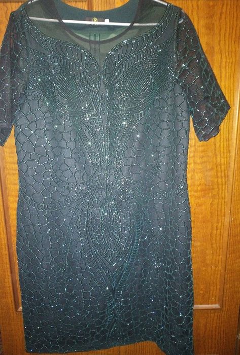 Продам платье темно зелёного цвета