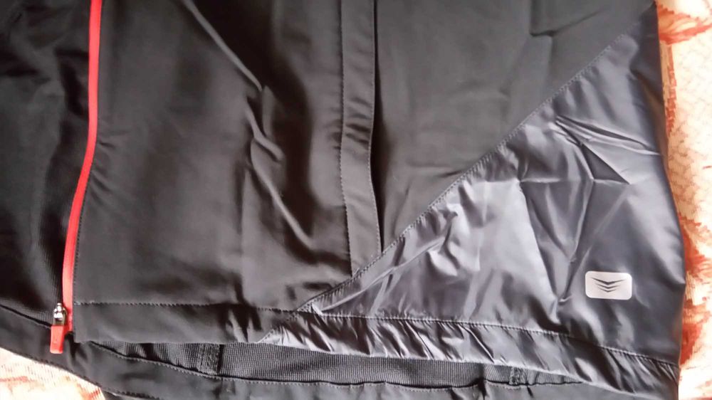 Куртка софтшел для бігу у холод Inov8 AT/C Softshell Running Jacket