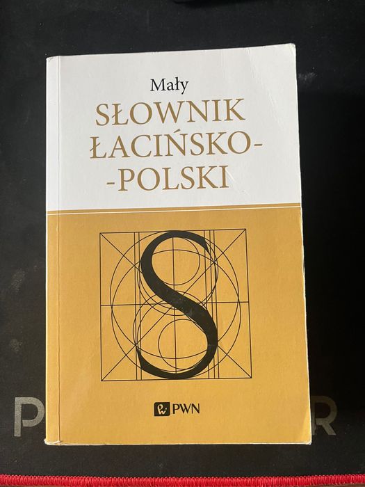Słownik łaciński PWN
