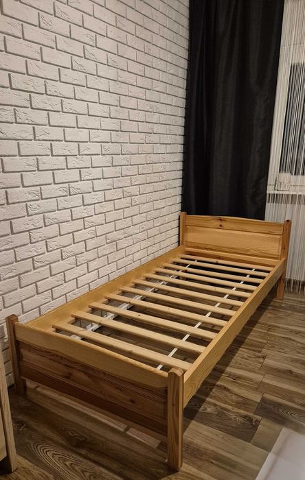 Łóżko drewniane 90x200 ze stelażem