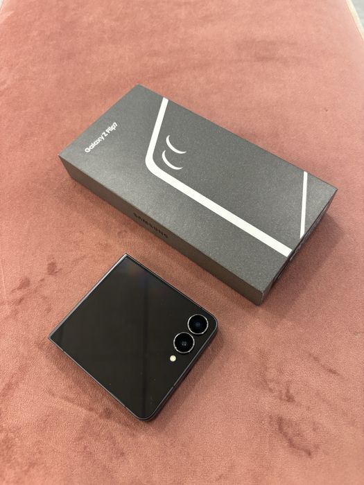 Samsung Z Flip 7 256GB