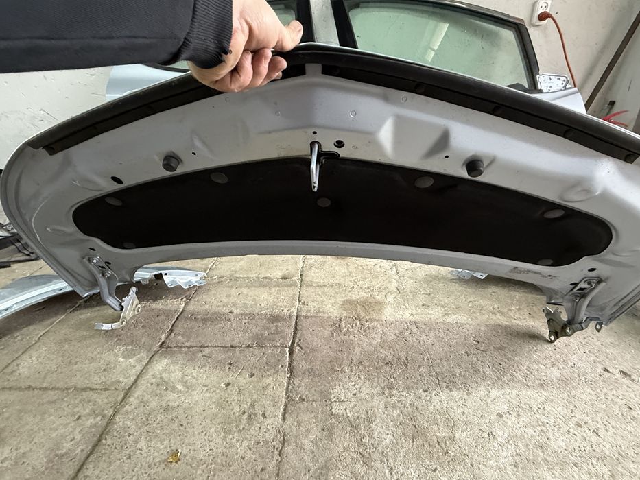 Капот в сборе Chevrolet Bolt EV 2017-2021 цвет 134B