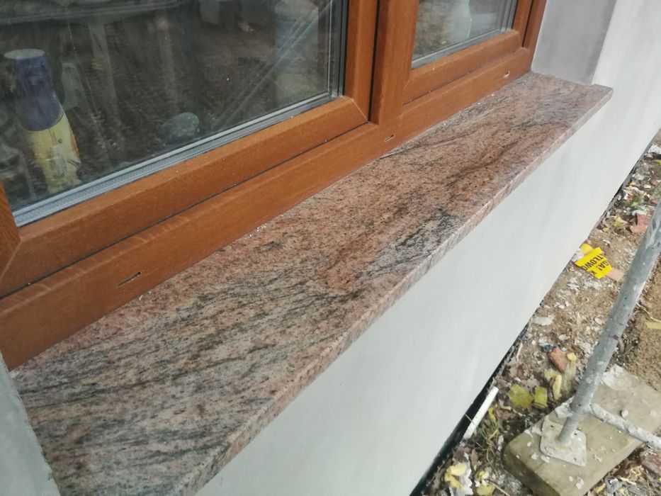Parapety granitowe wewnętrzne i zewnętrzne na wymiar.