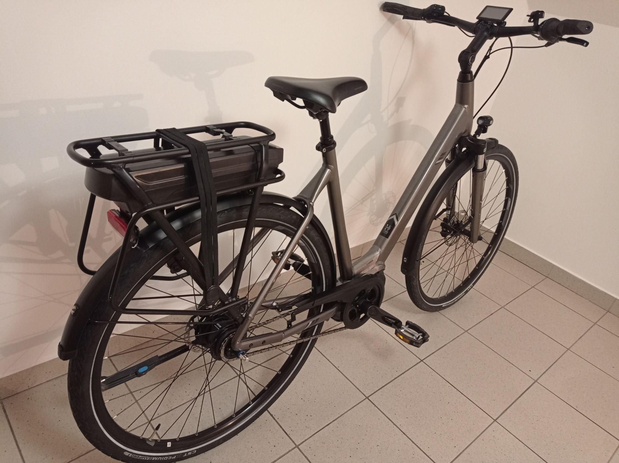 Rower elektryczny Giant Entour E+ RT0 LDS. Yamaha
