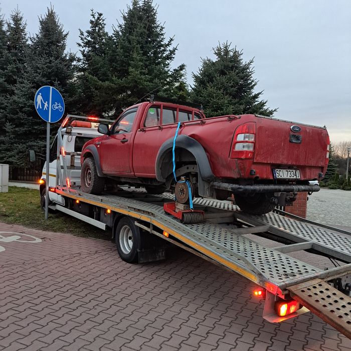 Laweta Pomoc Drogowa Holowanie Osobowe Dostawcze Transport Maszyn