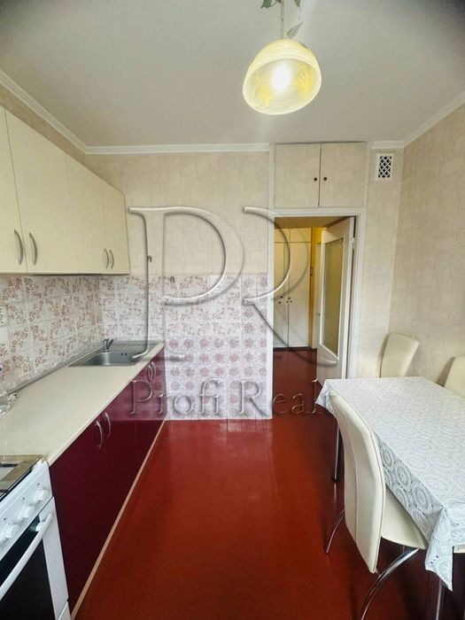 Продаж 2к. Троєщина. п-т Червоної Калини ( Маяковського) 7А.