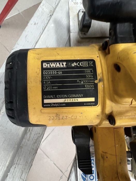 Пила циркулярная DeWalt ручная D23550