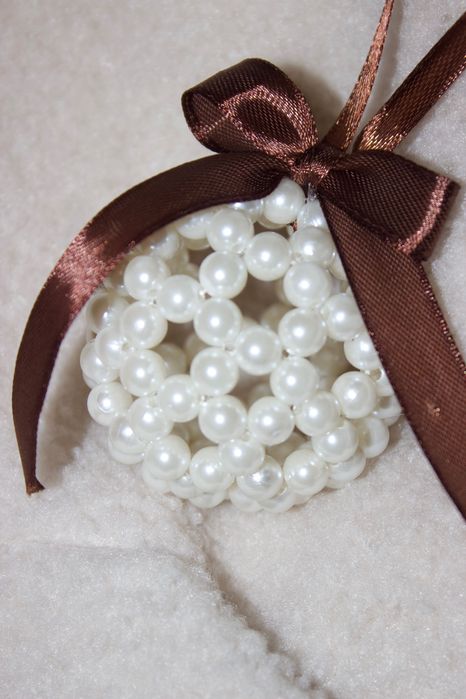 Новорічні іграшки з намистин