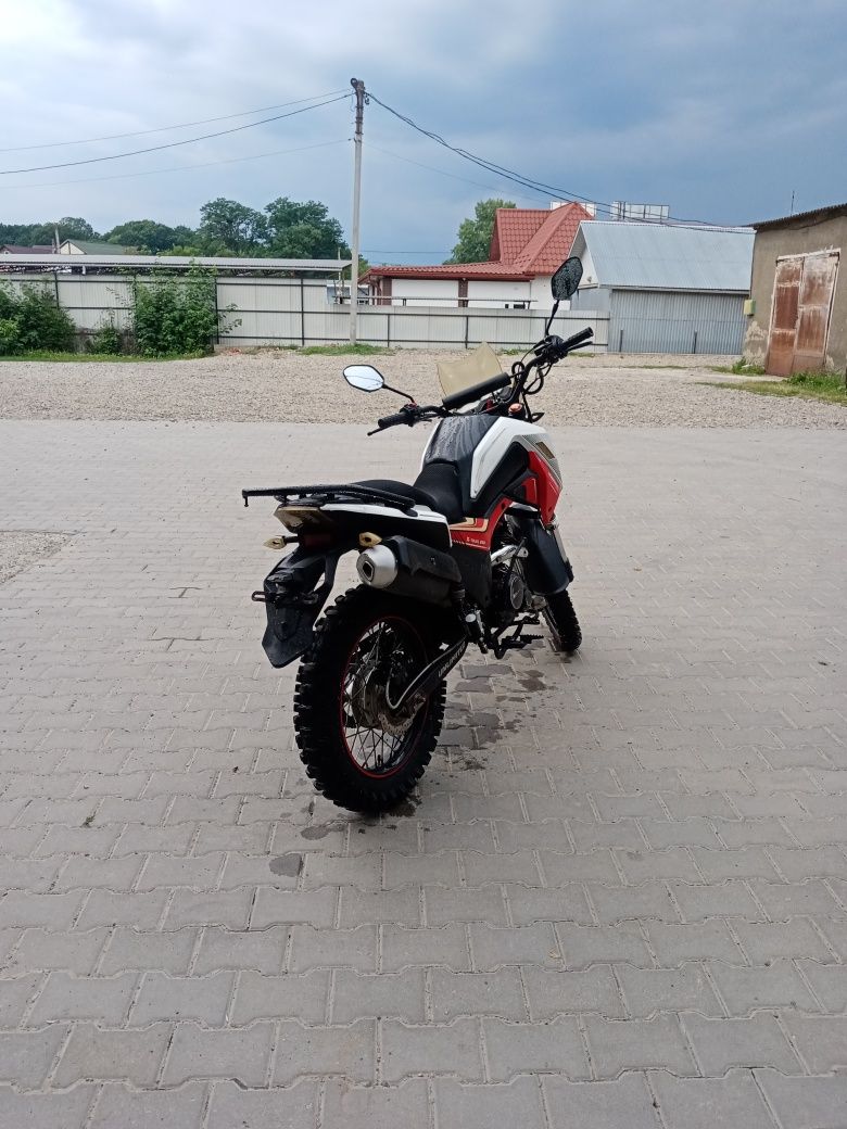 Продам шенерай Хтрайл 250