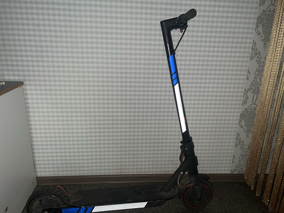 Продаю рабочий самокат Mi Scooter Pro 2
