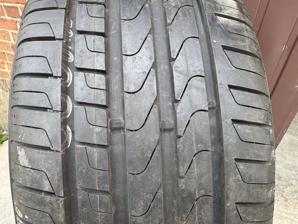 Komplet Opony letnie Pirelli CinturatoP7 245/45/19 235/40/19 jak nowe
