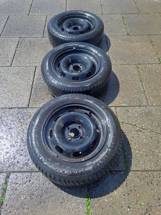 Peugeot 207 felgi stalowe z oponami zima 185/65 R15 4x108