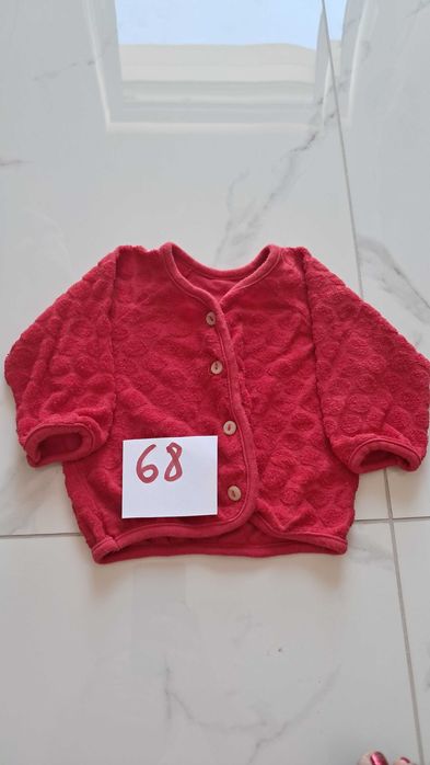 Sweter sweterek niemowlęcy dziewczęcy czerwony pikowany długi rękaw