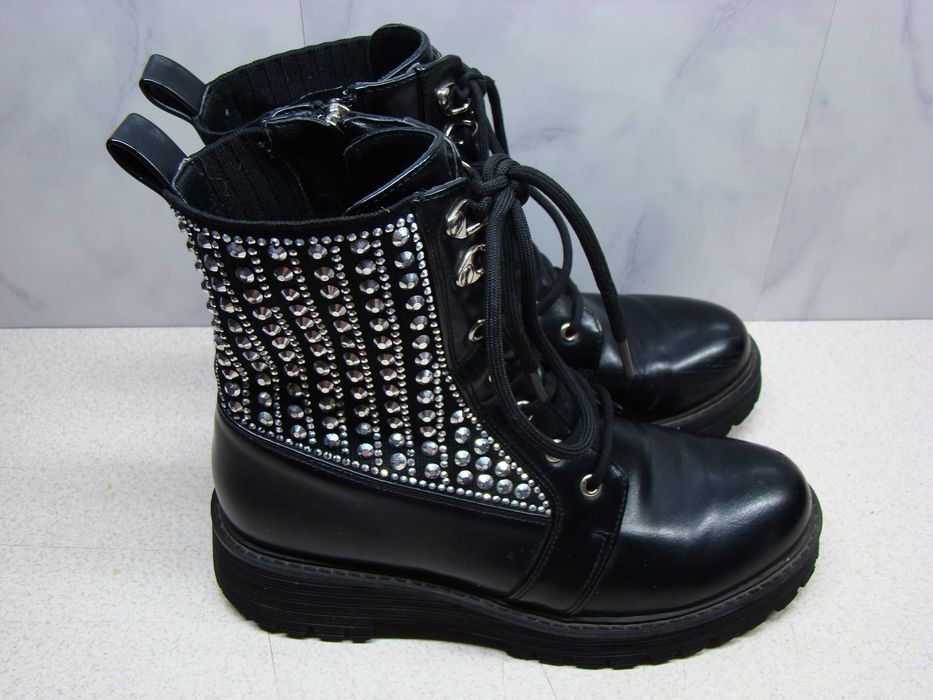 Czarne botki damskie R. 37 jak glany z cyrkoniami nieocieplane