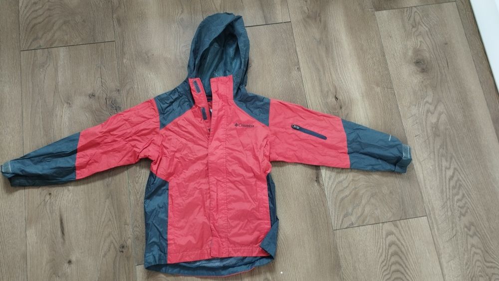 Kurtki chłopiec rozmiar S 126cm Marki Columbia 4F