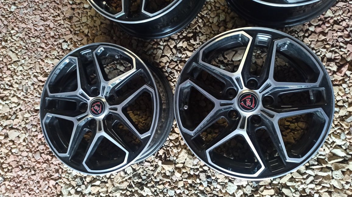 Felgi z oponami grupa vw stan b dobry