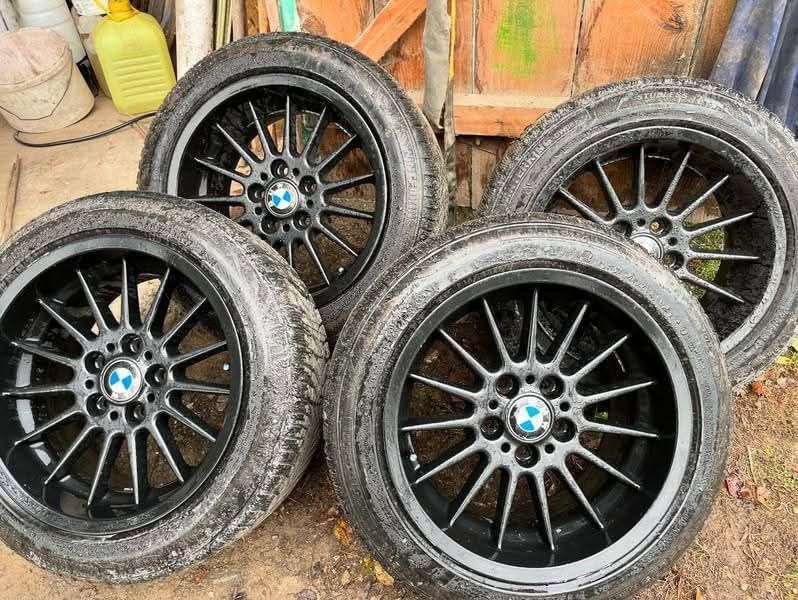 Продам титани стиль 32 різноширoкі на BMW 32,34,38