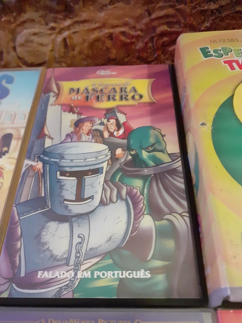 Lote 10 Filmes infantis VHS Teletubbies máscara Ferro Astérix Winnie