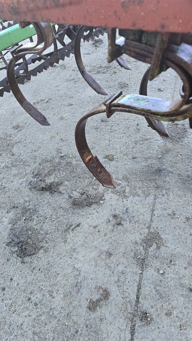 Kultywator z wałkiem