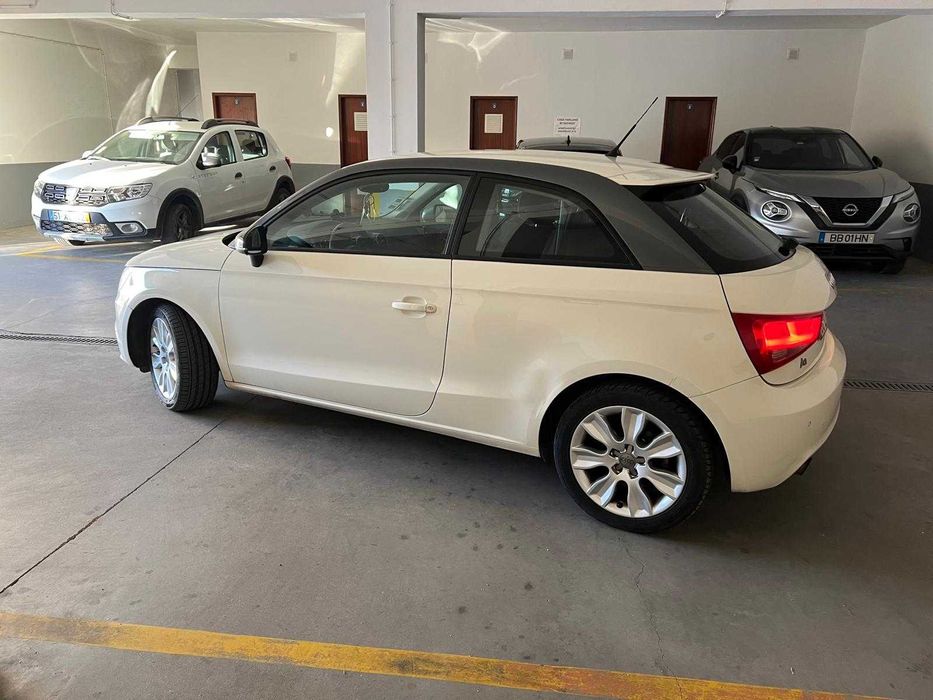 Audi A1 1.6 TDI (2011) – Nacional – 180.000 km