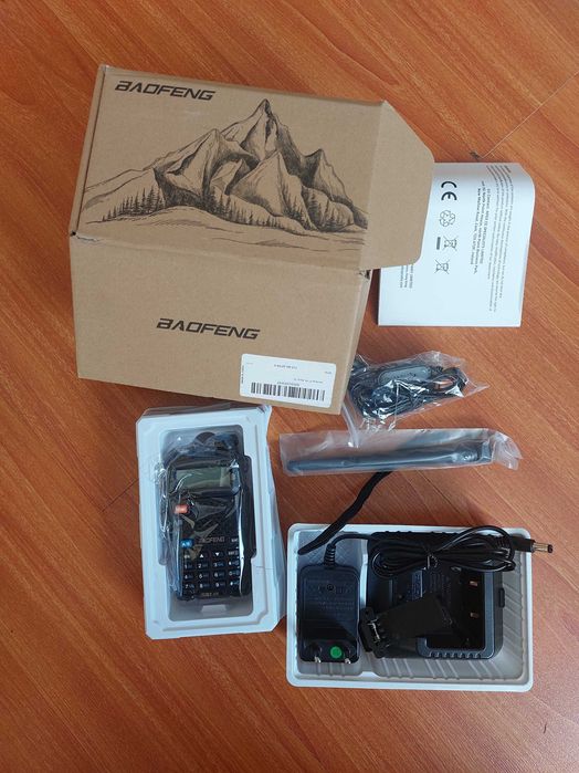 Двохдіапазонна радіостанція BAOFENG (GT-5R) чорна