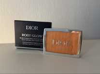 Dior Backstage Rosy Glow kolor 004 Coral
