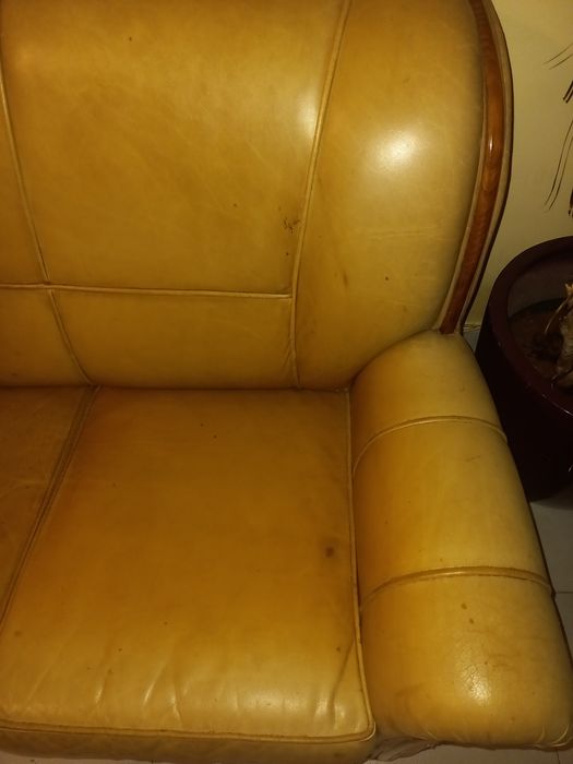 Sofá cama pele verdadeira