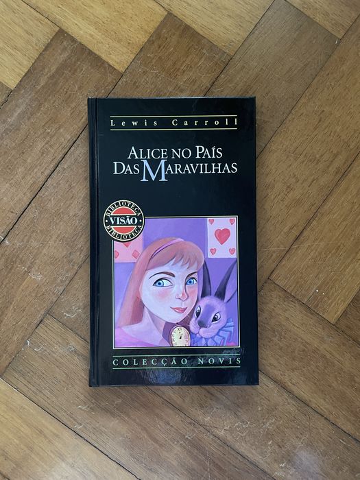 Livro: Alice no País das Maravilhas de Lewis Carroll