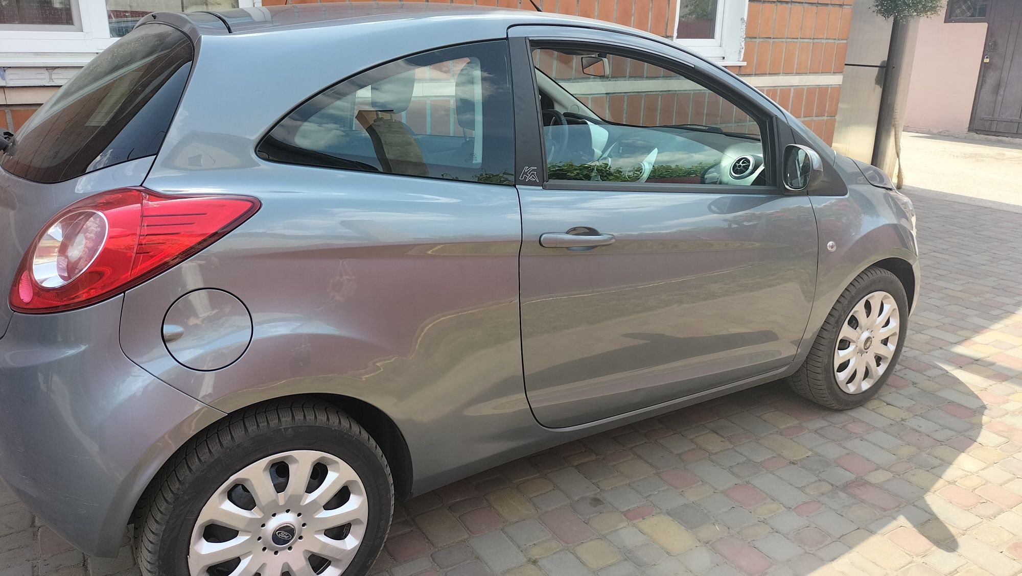 Авто продам Ford KA