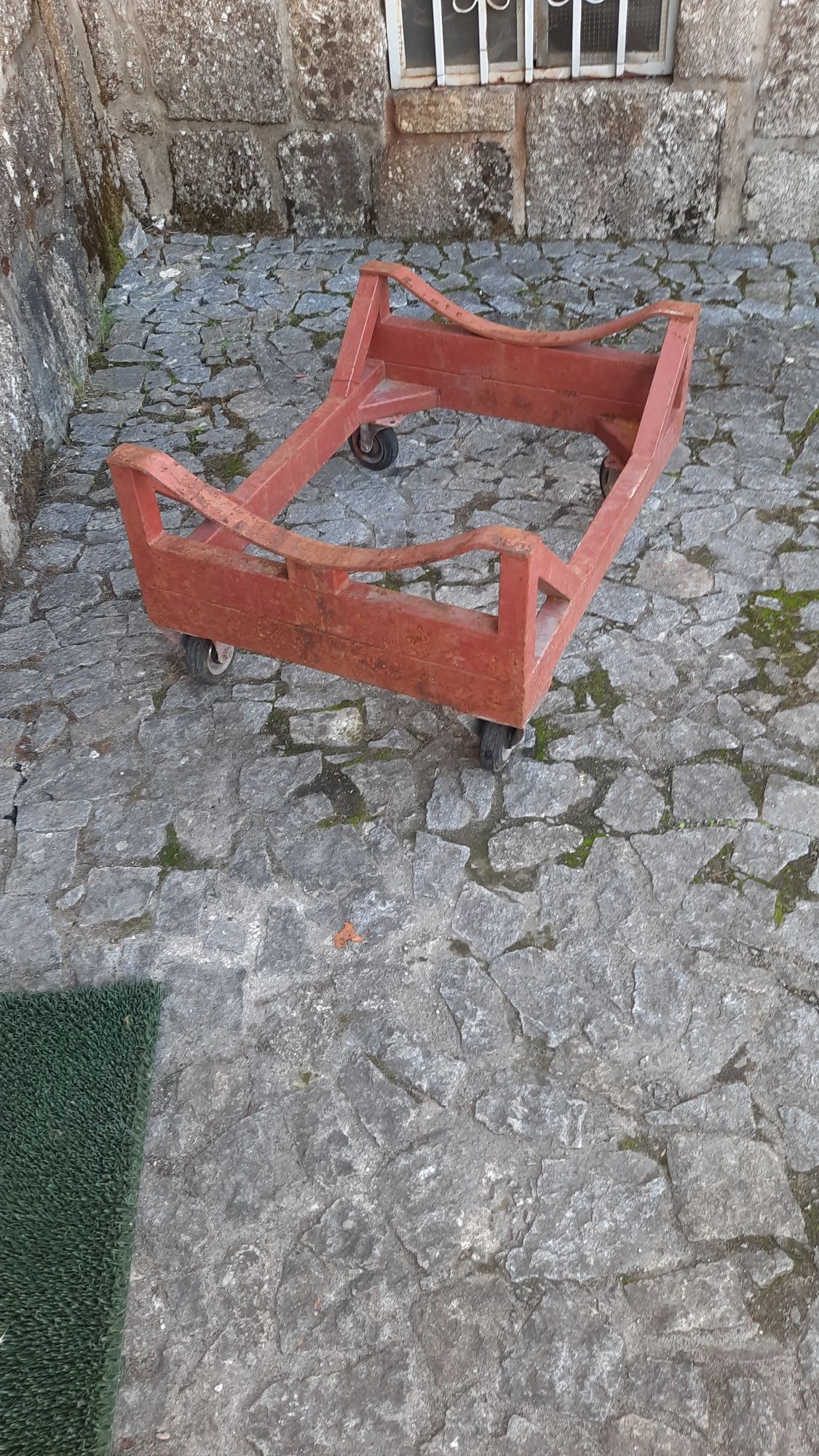 Carrinho para transporte de coisas grandes e pesadas