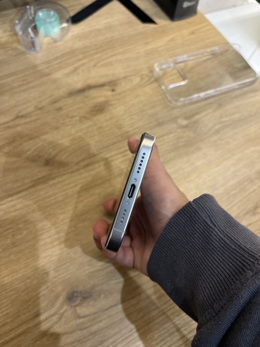 iPhone 16 pro max titanium 256gb