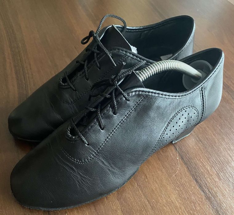 Туфлі для бальних танців