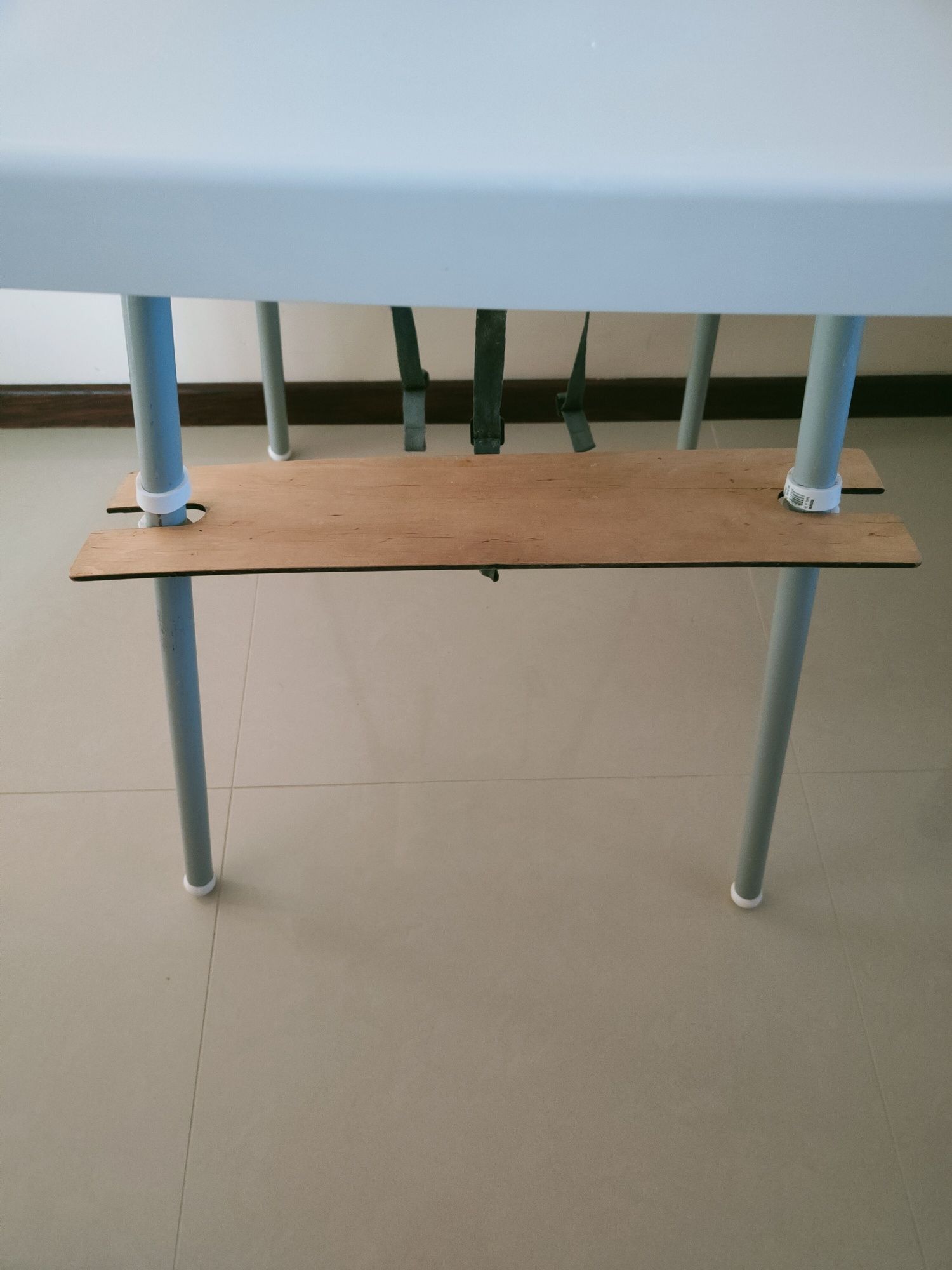 Krzesełko do karmienia antilop Ikea + podnóżek + dwaie wkładki