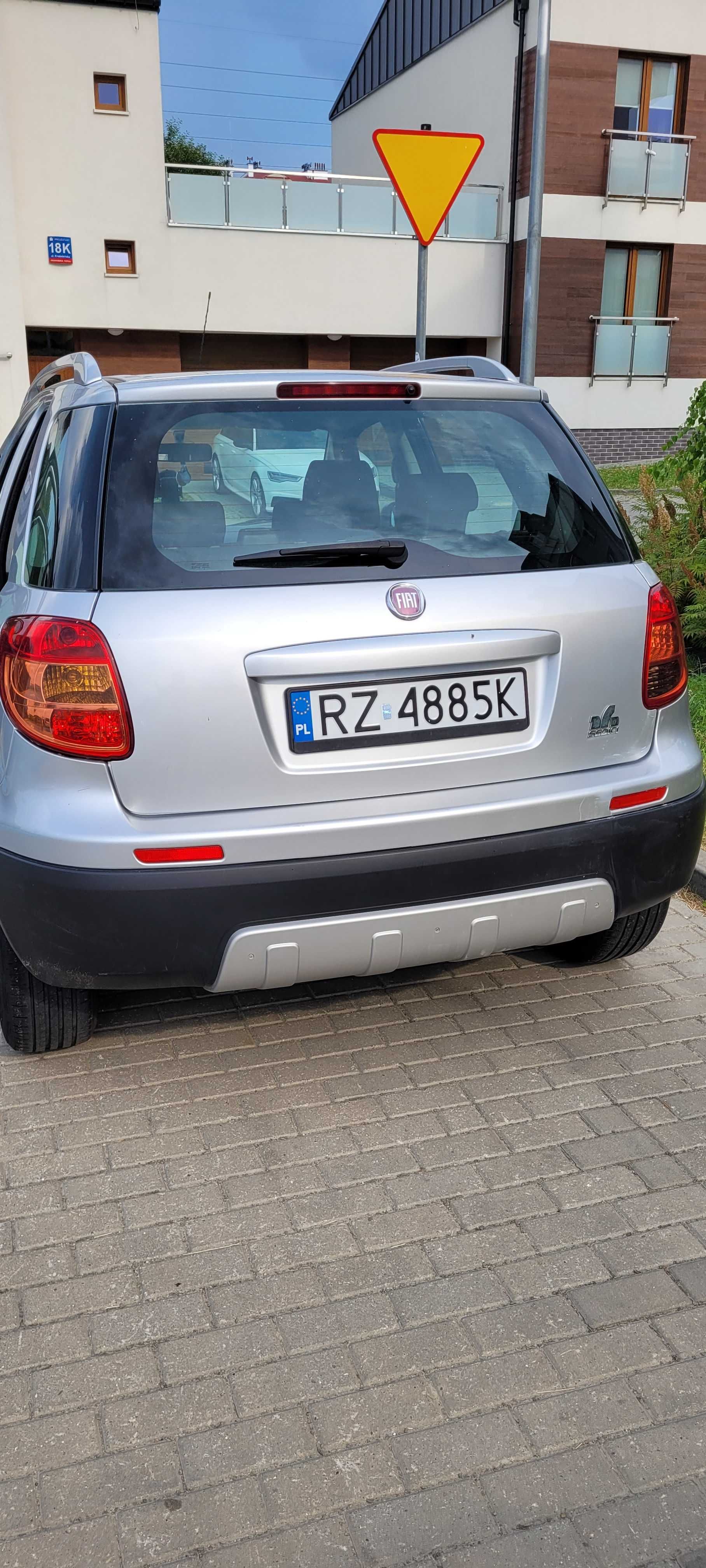 Sprzedam samochód osobowy Fiat 4x4 sedici benzyna 1.6