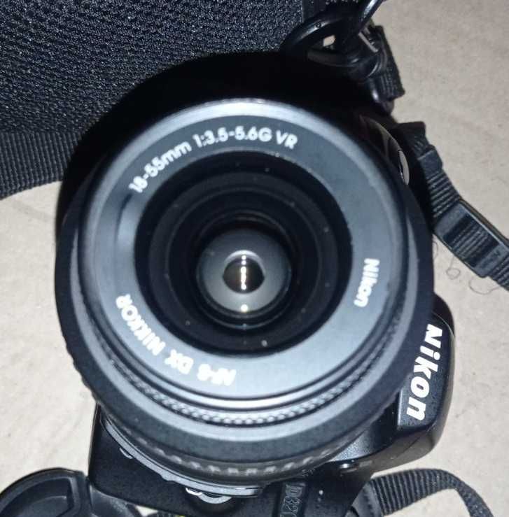 продам Nikon D3200 18-55mm VR Kit