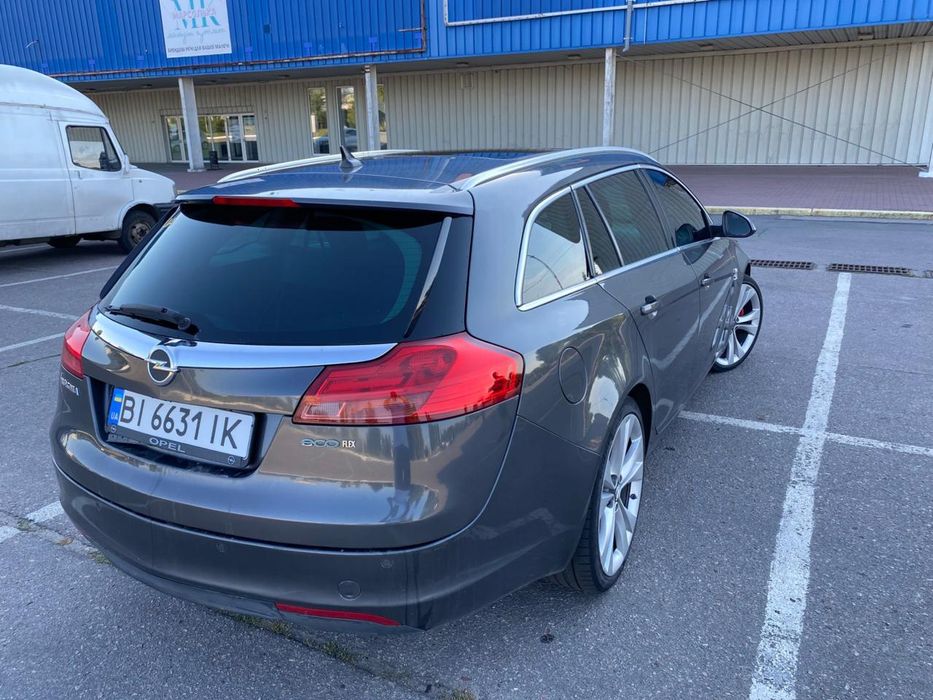 Opel Insignia Sports tourer 2,0 дизель
