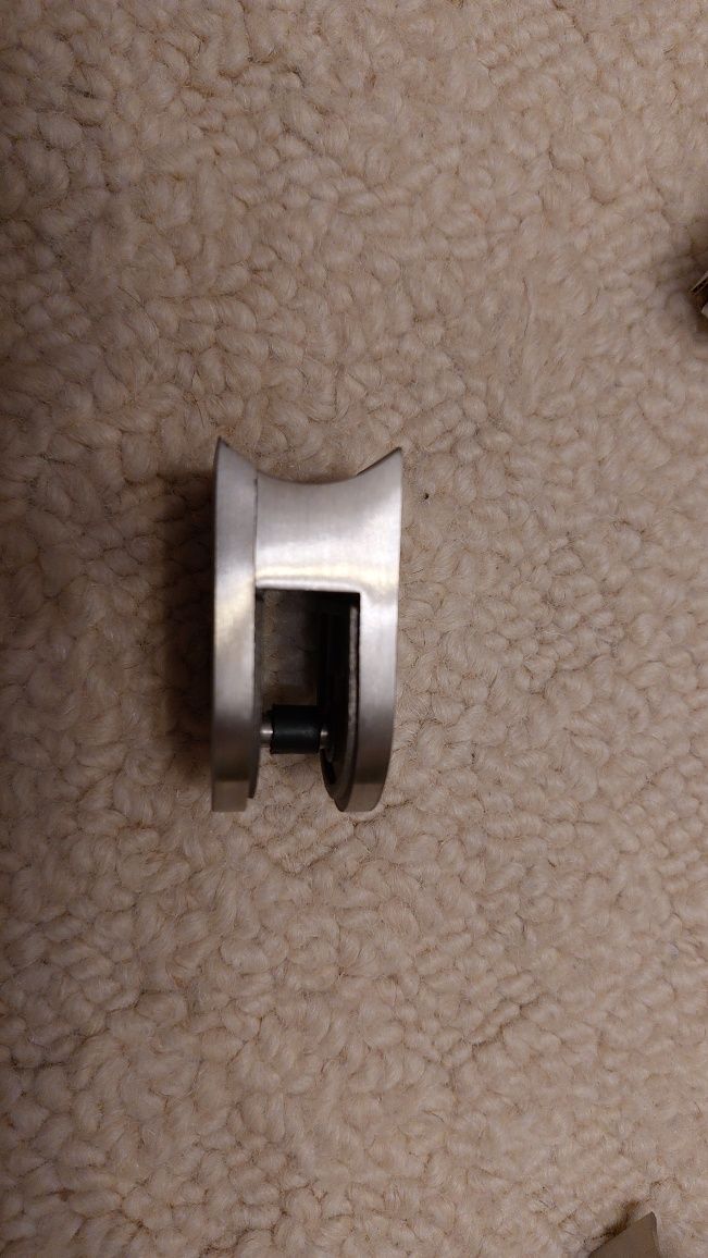 Uchwyt do szkła 40x50 mm do rury Ø 33,7 mm + uszczelki - 24 szt