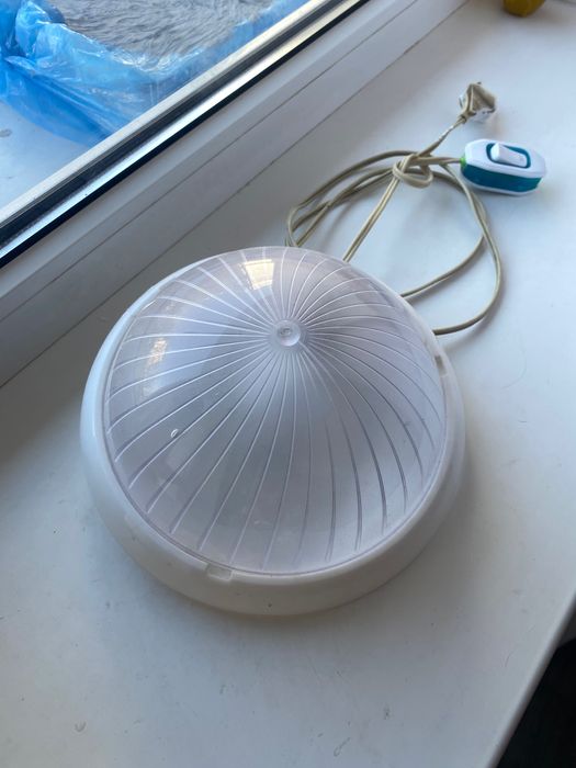 Світильник у гарному стані