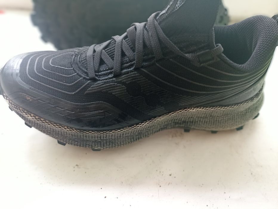 Бігові кроссовки Saucony Endorphin Trail