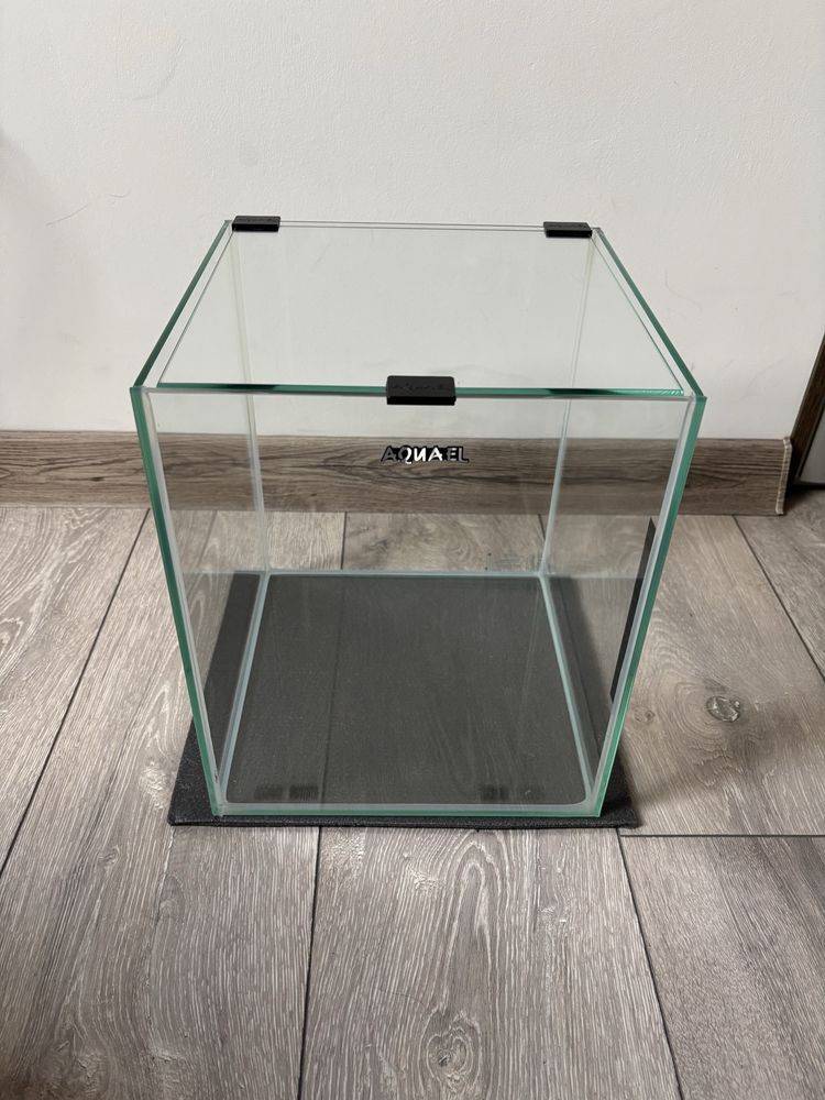 Akwarium Aquael 20l + mata + dwie pokrywy
