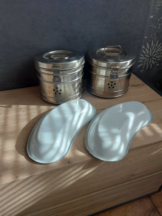 Стерилизатор. Бокс медицинские. Лотки.