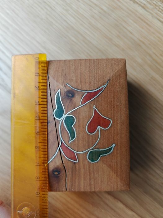 Szkatułka z drzewa sandałowego