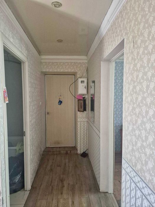 Продам 3-кімнатну квартиру з ремонтом та меблями