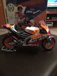 Mota de marc marquez honda repsol RCV 2017 Kit montagem  escala