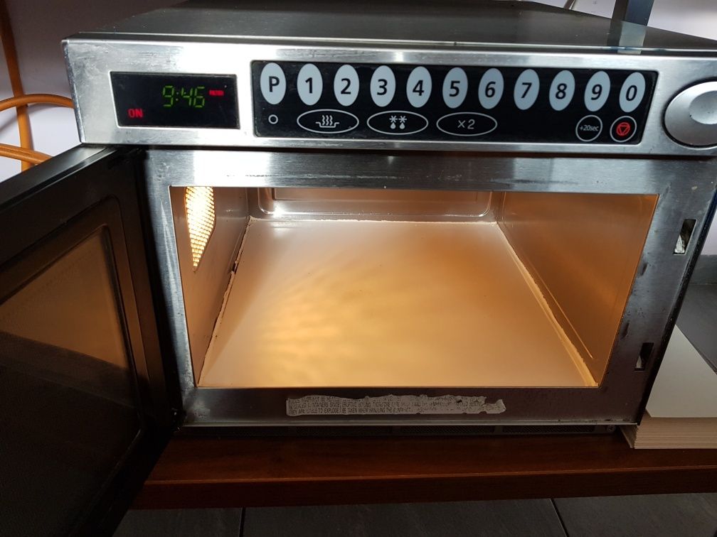 Mikrofala Samsung 1850W CM1929