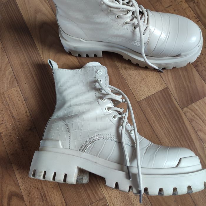 Челсі, чобітки estro 39 р.